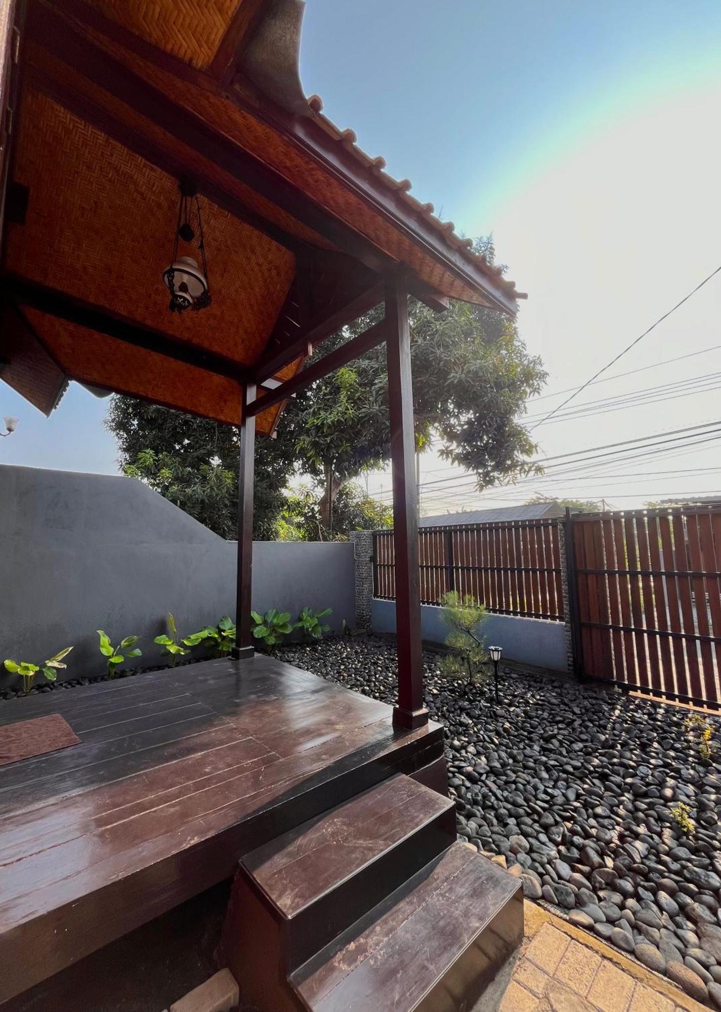 Joglo Homestay Banyuwangi 바뉴왕기 외부 사진